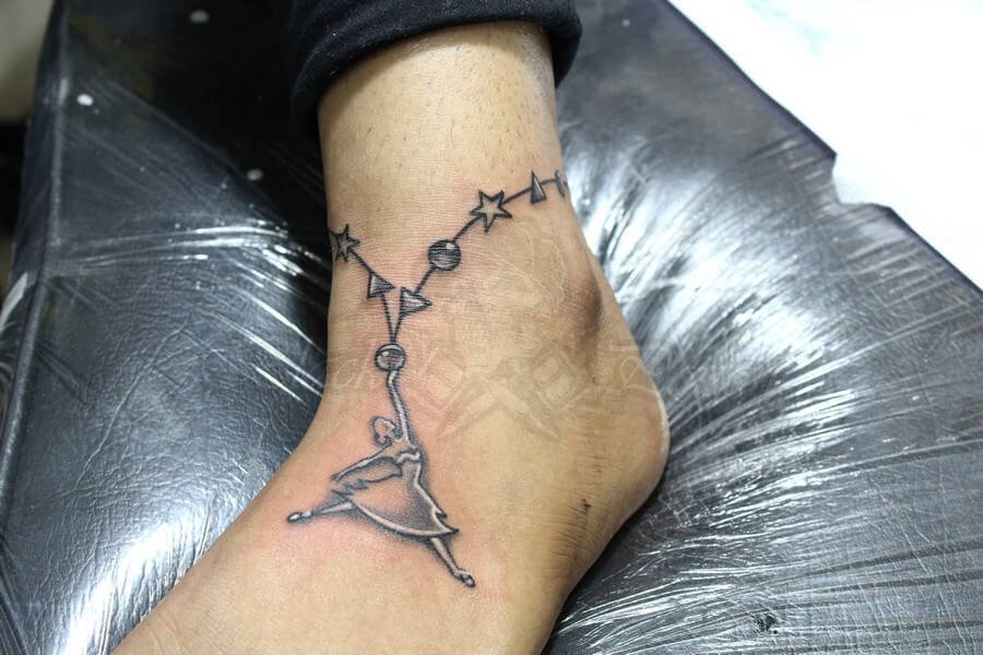 57 Cool Ankle Band Tattoos for Men [2024 Inspiration Guide]