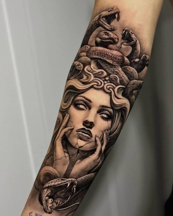 The Mythological Origins of Medusa